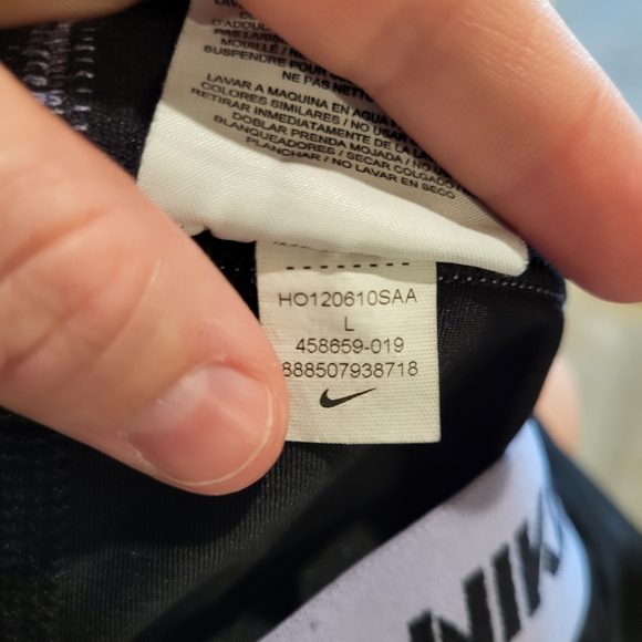 Nike Pro Black and Purple Capris - Picture 8 of 8